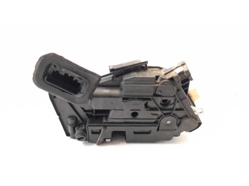 Recambio de cerradura puerta trasera izquierda para volkswagen golf vii lim. 1.6 tdi dpf referencia OEM IAM 5K4839015Q  