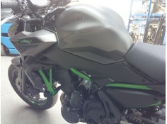 Recambio de moldura para kawasaki z ( - 899cc) z 650 referencia OEM IAM 140930613   2