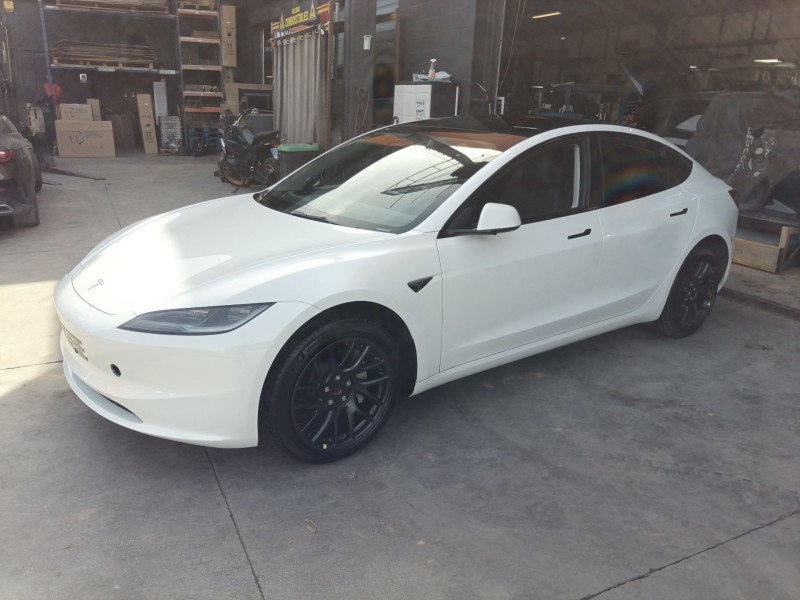 tesla model 3 (5yj3) del año 2024