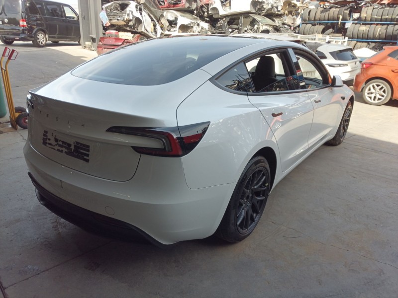 tesla model 3 (5yj3) del año 2024