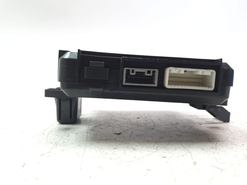 Recambio de modulo electronico para mazda 3 berlina (bp) referencia OEM IAM BFVV675Z0  