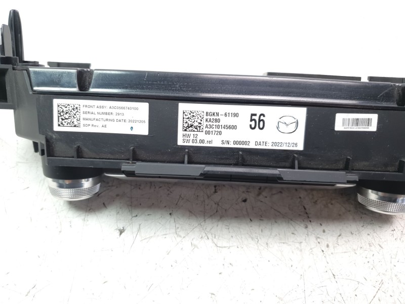 Recambio de mando climatizador para mazda 3 berlina (bp) referencia OEM IAM BGKN61190  