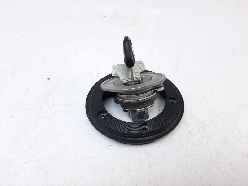 Recambio de tapon combustible para yamaha mt-07 mt-07 referencia OEM IAM 1WS246020000 1WS246020000 