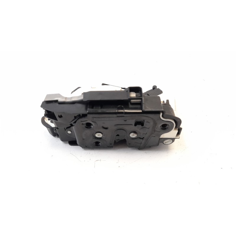 Recambio de cerradura puerta trasera izquierda para volkswagen golf vii lim. 1.6 tdi dpf referencia OEM IAM 5K4839015Q  