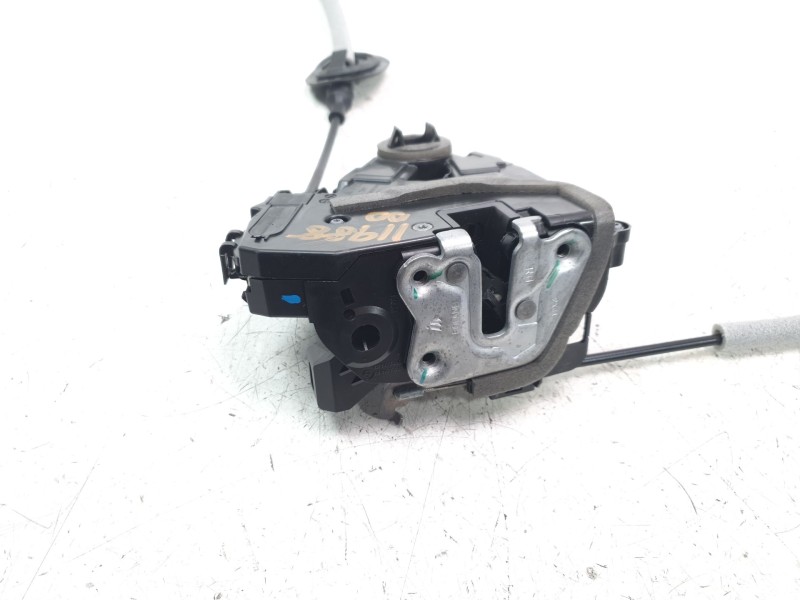 Recambio de cerradura puerta delantera derecha para renault captur ii techno referencia OEM IAM 805024067R  