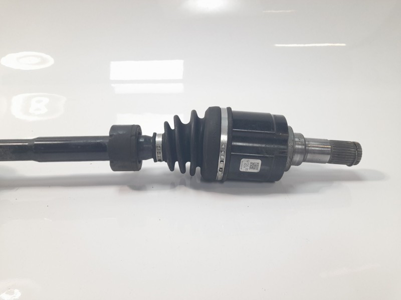 Recambio de transmision delantera izquierda para mazda 3 berlina (bp) referencia OEM IAM GT0L2560X M1216 T97223