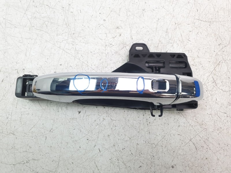 Recambio de maneta exterior delantera derecha para renault captur ii techno referencia OEM IAM 070224419R  