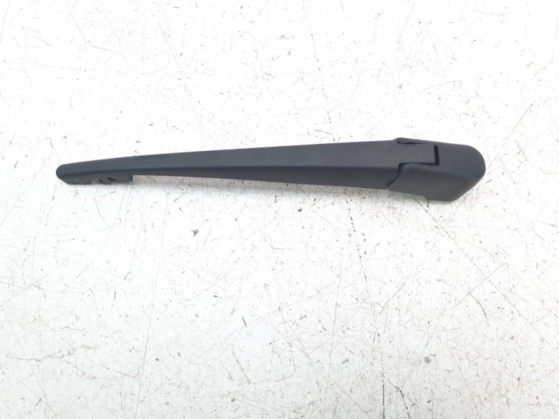 Recambio de brazo limpia trasero para mazda 3 berlina (bp) referencia OEM IAM BCWK67421A  