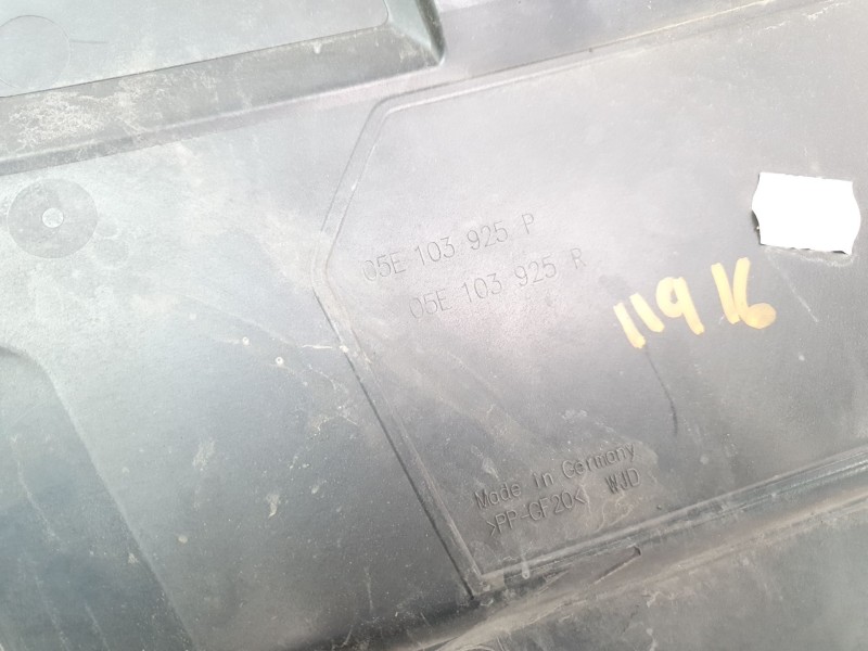 Recambio de tapa motor para audi a3 sportback (8vf) referencia OEM IAM 05E103925P  