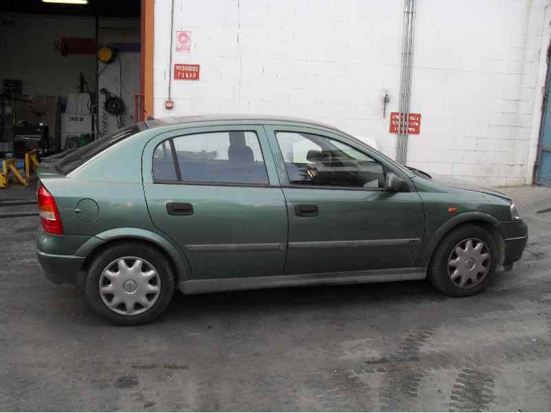 opel astra g berlina del año 1998