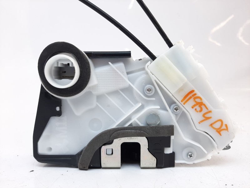 Recambio de cerradura puerta delantera izquierda para toyota yaris hybrid feel referencia OEM IAM 690400D520 690400D520 