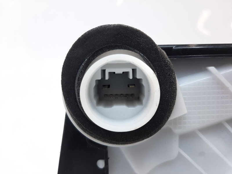 Recambio de cerradura puerta delantera izquierda para toyota yaris hybrid feel referencia OEM IAM 690400D520 690400D520 