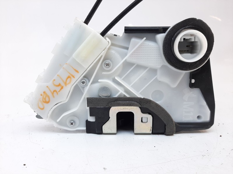 Recambio de cerradura puerta delantera derecha para toyota yaris hybrid feel referencia OEM IAM 690300D540 690300D540 