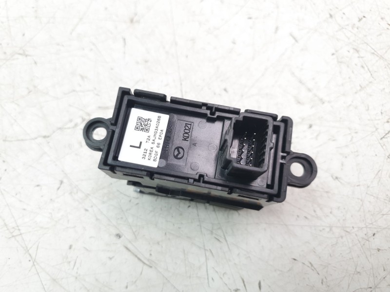 Recambio de palanca freno para mazda 3 berlina (bp) referencia OEM IAM BDGF66EP0A  