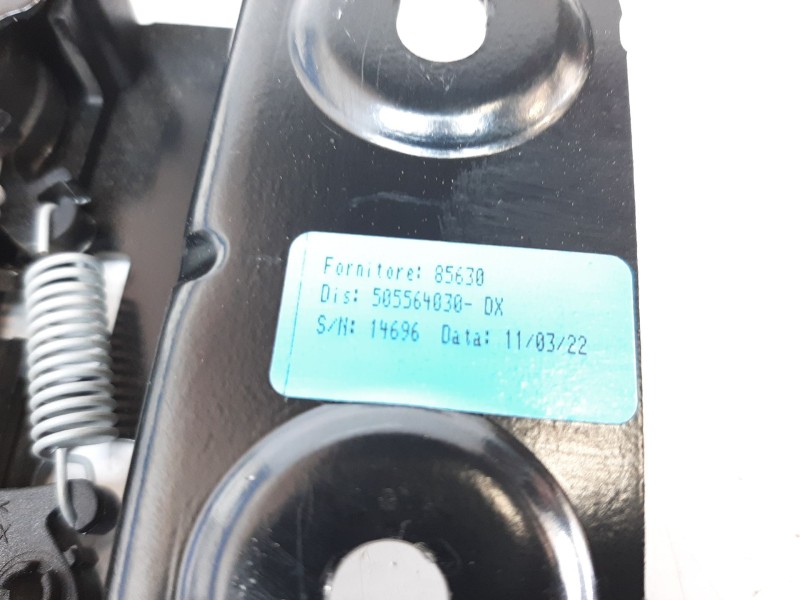 Recambio de cerradura asiento para alfa romeo stelvio (630) 2.2 jtdm cat referencia OEM IAM 50556403 50556403 