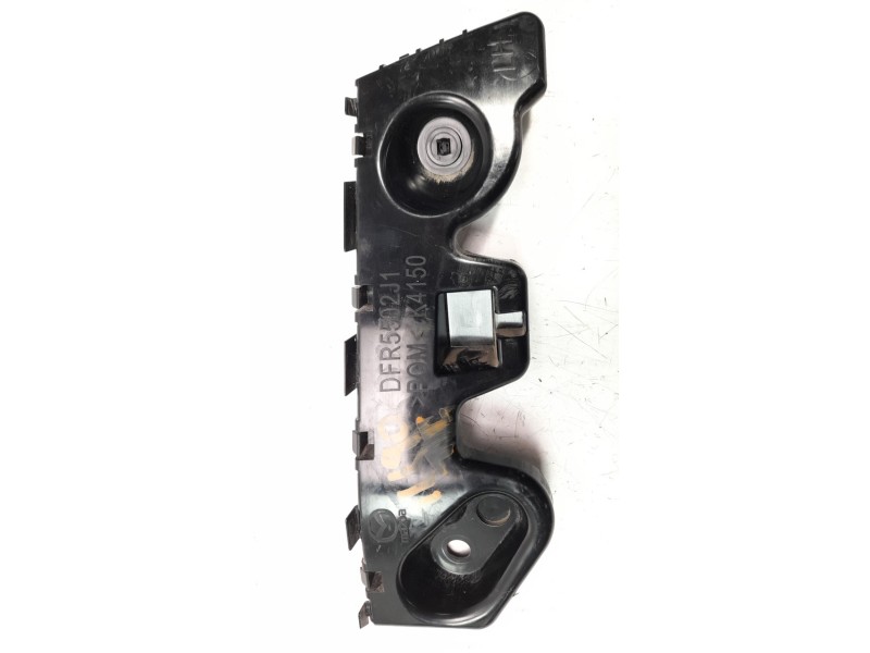 Recambio de moldura para mazda cx-30 referencia OEM IAM DFR5502J1  
