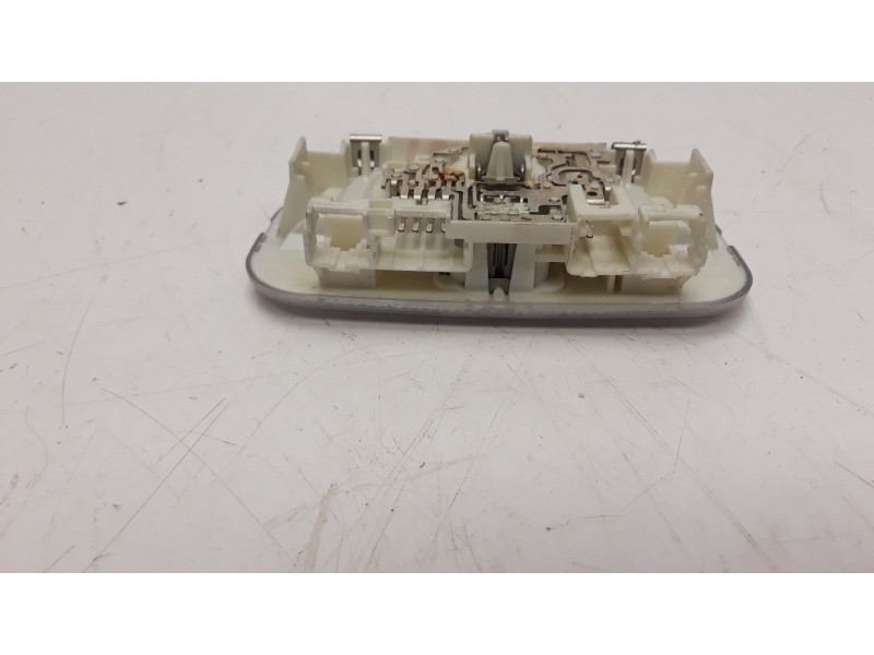 Recambio de luz interior para peugeot 308 1.6 16v referencia OEM IAM 9682060980  