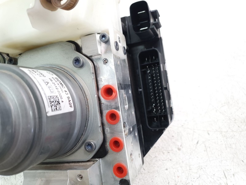 Recambio de abs para mazda 3 berlina (bp) referencia OEM IAM BDMC439A0F  