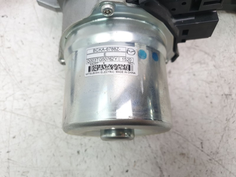 Recambio de columna direccion para mazda 3 berlina (bp) referencia OEM IAM BCKA6788Z  