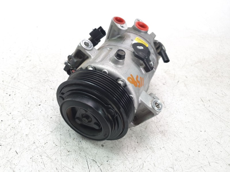 Recambio de compresor aire acondicionado para mazda 3 berlina (bp) referencia OEM IAM BDNF61450  