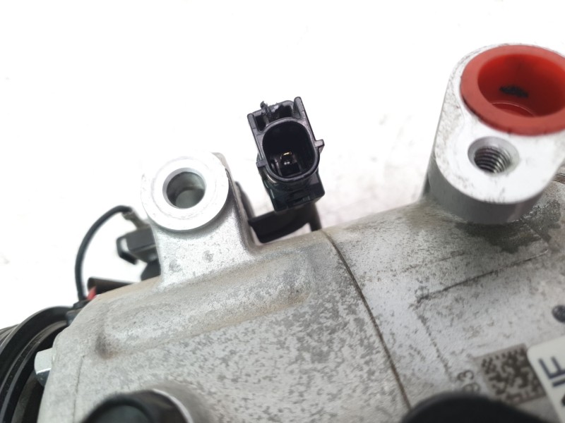 Recambio de compresor aire acondicionado para mazda 3 berlina (bp) referencia OEM IAM BDNF61450  