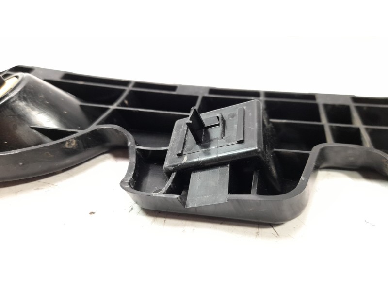 Recambio de moldura para mazda cx-30 referencia OEM IAM DFR5502J1  