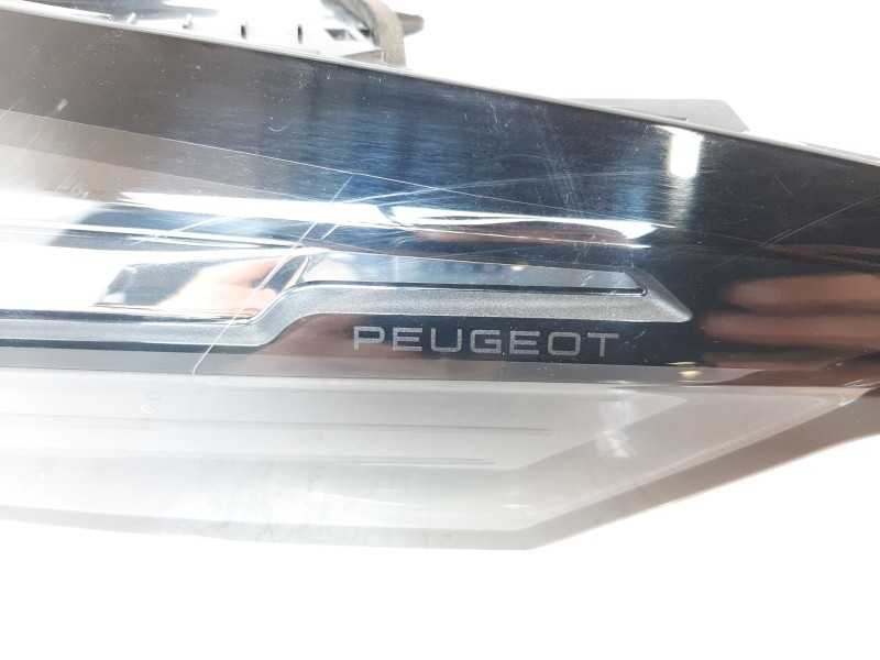 Recambio de piloto trasero derecho para peugeot 308 sw iii (fc_, fj_, fr_, f4_, fn_) bluehdi 130 (fcyhzl, fcyhzt) referencia OEM