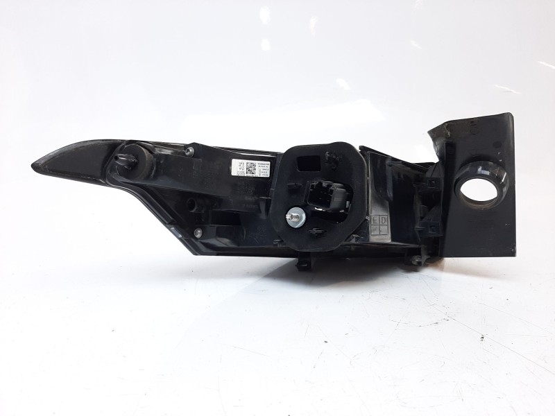 Recambio de piloto trasero derecho para peugeot 308 sw iii (fc_, fj_, fr_, f4_, fn_) bluehdi 130 (fcyhzl, fcyhzt) referencia OEM