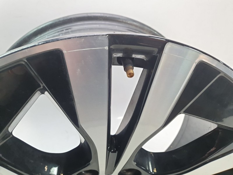 Recambio de llanta para volvo xc60 ii (246) b4 mild-hybrid referencia OEM IAM 32209452  