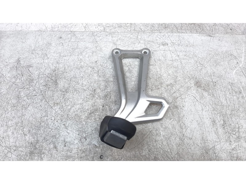 Recambio de estribo para bmw f 850 gs f 850 adventure referencia OEM IAM 46718564827  