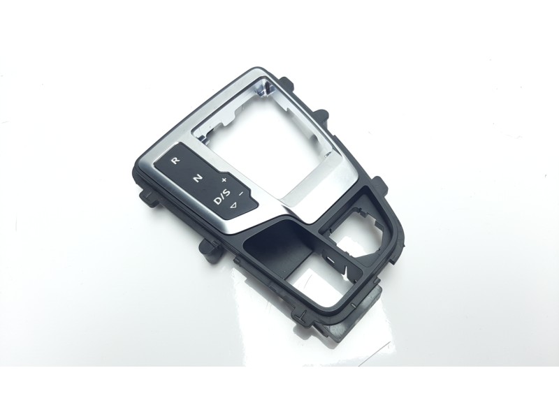 Recambio de pantalla multifuncion para audi q5 (fyb) 2.0 tdi referencia OEM IAM 80B713111C  