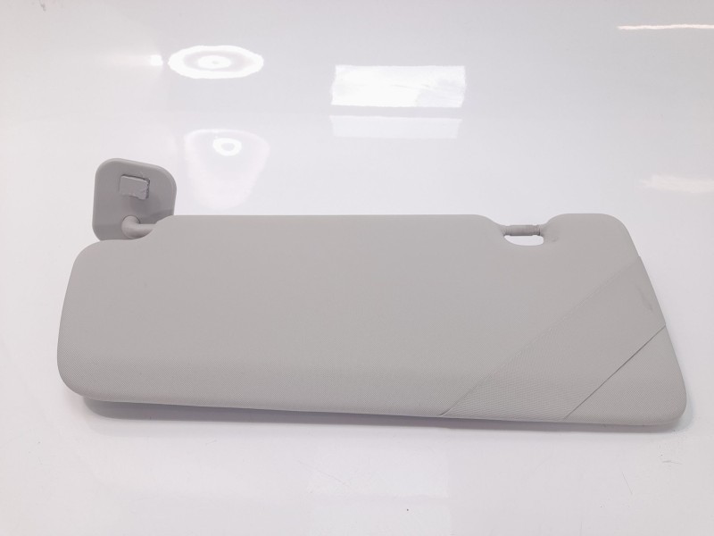 Recambio de parasol izquierdo para dacia sandero iii expression referencia OEM IAM 964016722R  