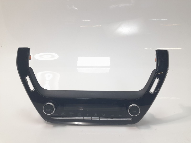 Recambio de mando climatizador para toyota corolla (e21) hybrid style referencia OEM IAM 5590002M50  