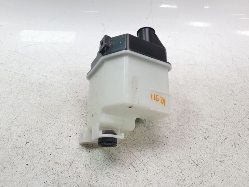 Recambio de deposito expansion para mazda 3 berlina (bp) referencia OEM IAM K6805  