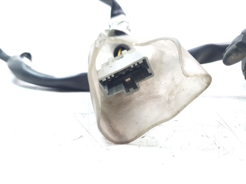 Recambio de piña luces derecha para honda cb 650r referencia OEM IAM 35130MKND11  