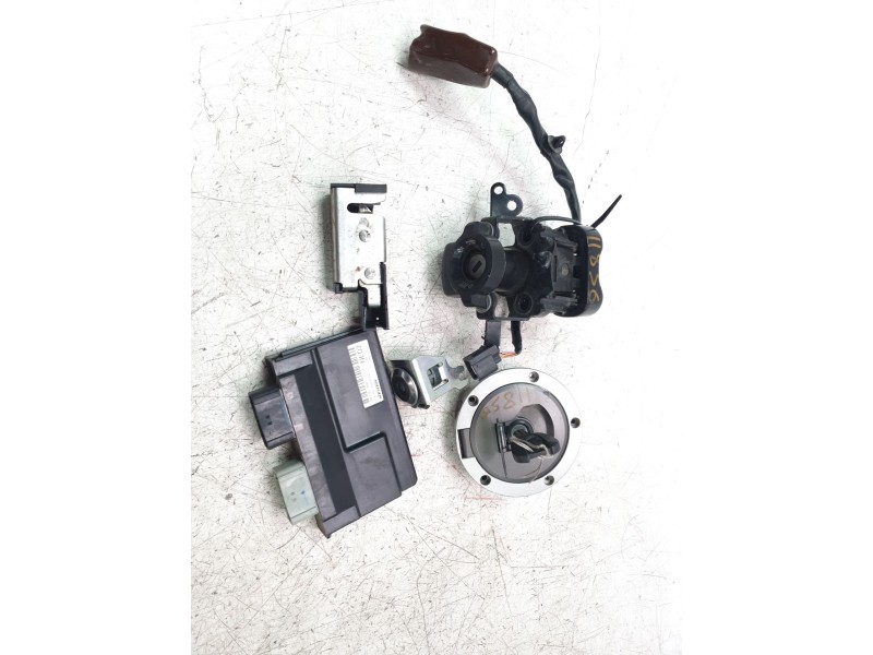 Recambio de conmutador de arranque para honda cb 650r referencia OEM IAM 35010MKND50  