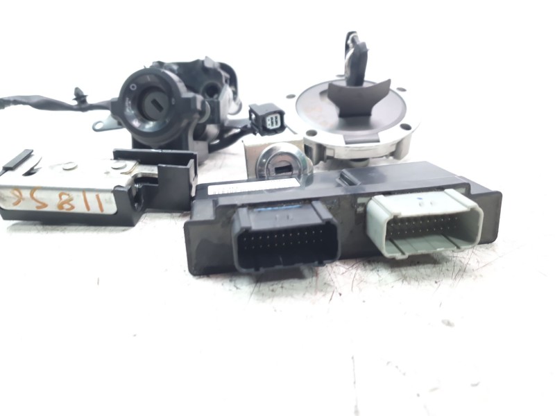 Recambio de conmutador de arranque para honda cb 650r referencia OEM IAM 35010MKND50  