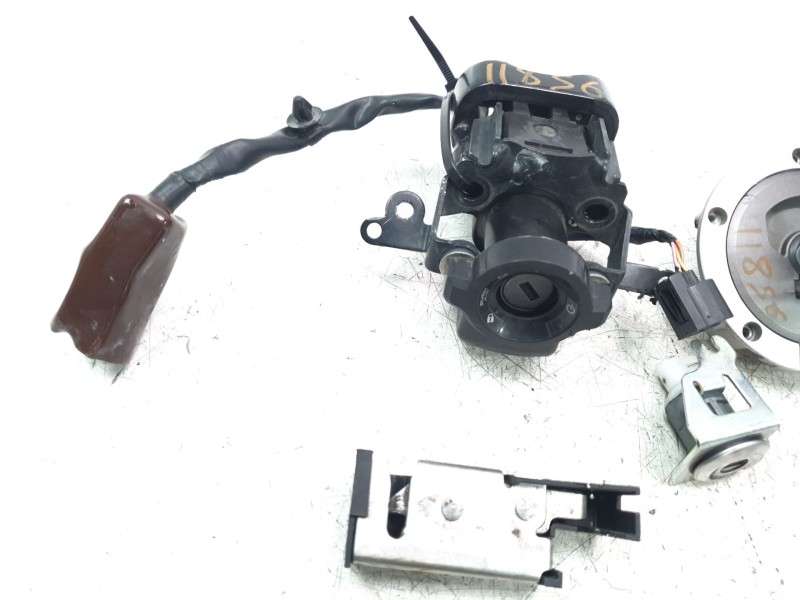 Recambio de conmutador de arranque para honda cb 650r referencia OEM IAM 35010MKND50  