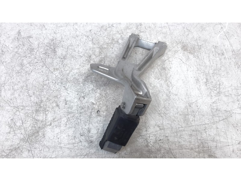 Recambio de estribo para bmw f 850 gs f 850 adventure referencia OEM IAM 46718564827  