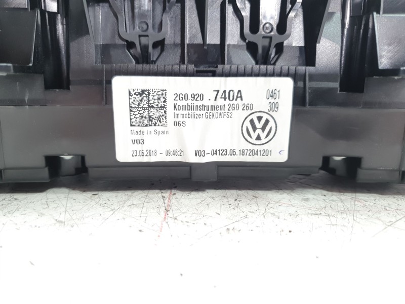 Recambio de cuadro instrumentos para volkswagen polo referencia OEM IAM 2G0920740A  