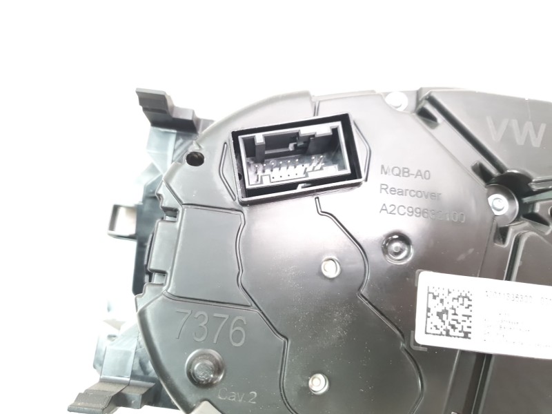 Recambio de cuadro instrumentos para volkswagen polo referencia OEM IAM 2G0920740A  