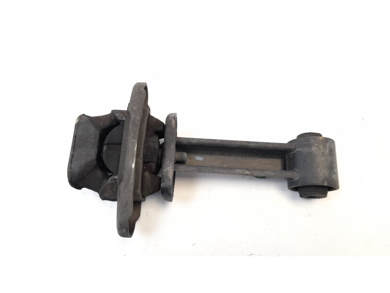 Recambio de soporte motor trasero para hyundai i20 1.2 16v cat referencia OEM IAM 21950C8000  
