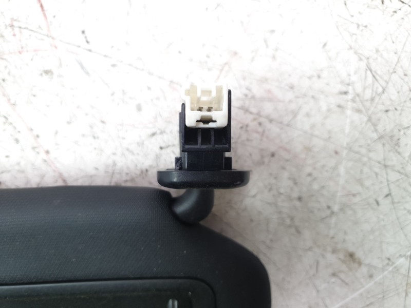 Recambio de parasol derecho para mazda 3 berlina (bp) referencia OEM IAM BDMA69270B02  