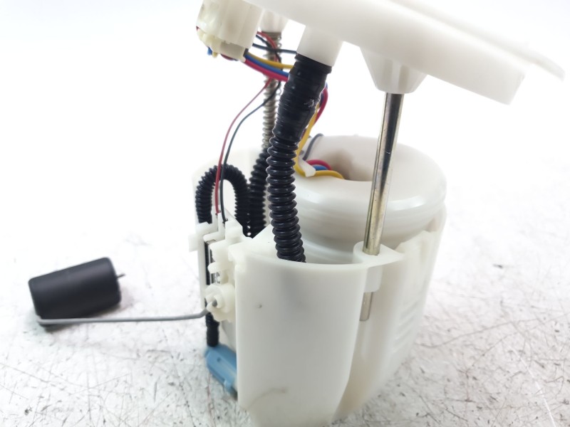 Recambio de bomba combustible para mazda 3 berlina (bp) referencia OEM IAM HF071335XA  