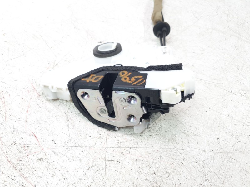 Recambio de cerradura puerta delantera izquierda para mazda 3 berlina (bp) referencia OEM IAM BCJHK22C453  