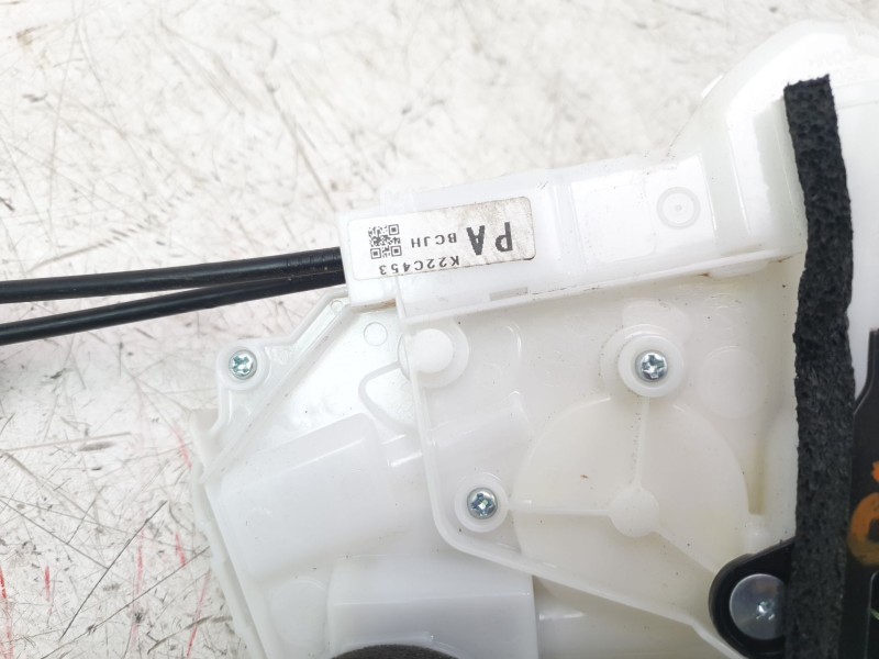 Recambio de cerradura puerta delantera izquierda para mazda 3 berlina (bp) referencia OEM IAM BCJHK22C453  