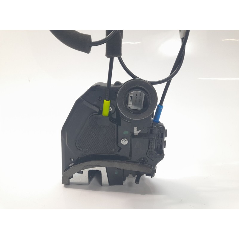 Recambio de cerradura puerta trasera izquierda para toyota corolla (e21) hybrid style referencia OEM IAM 6906002580  