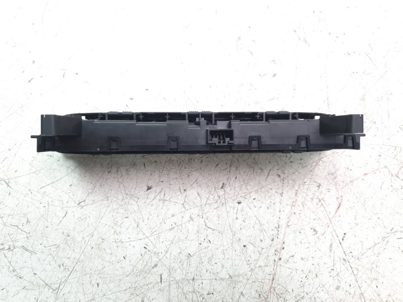 Recambio de mando multifuncion para audi a4 avant (8wd) referencia OEM IAM 8W0925301  