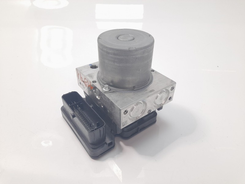 Recambio de abs para toyota corolla (e21) hybrid style referencia OEM IAM 4451012600  