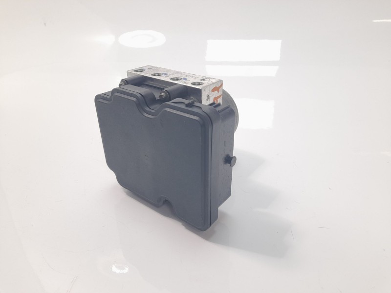 Recambio de abs para toyota corolla (e21) hybrid style referencia OEM IAM 4451012600  